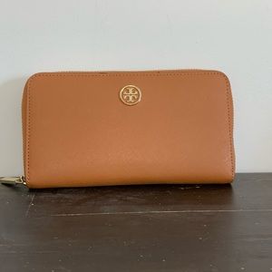 Tory Burch leather wallet